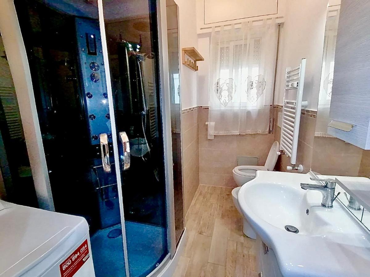 Relax Zambrini Apartment Lido di Ostia Ngoại thất bức ảnh